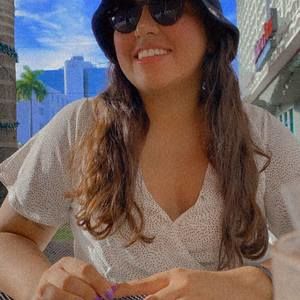 Meet your Posher, Daniela